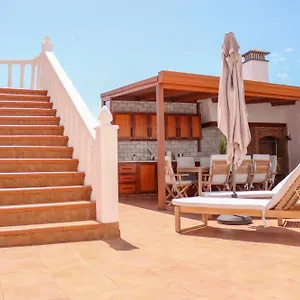 Maruca : En Familia. Apartamento